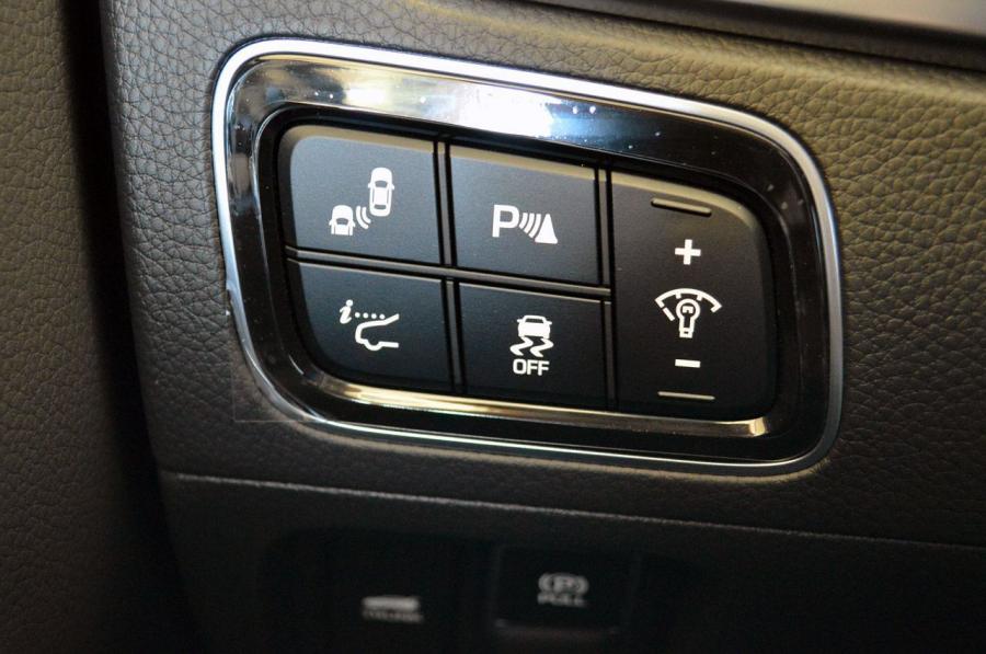  Hyundai Equus 2014 года  (фото 20 из 47)